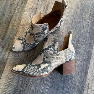 Lucky Brand Low Booties Snake Skin